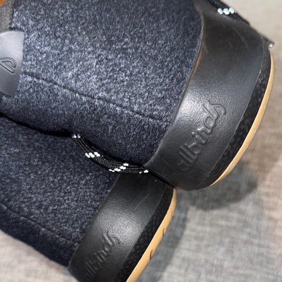 Allbirds Black Athletic Shoes with Modern Minimalist Design - Picture 7 of 8